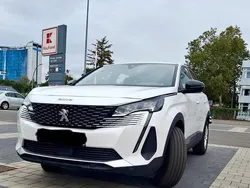 Weiß Gebraucht 2022 Peugeot 3008 Limousine | 17.500 € (Fairer Preis)