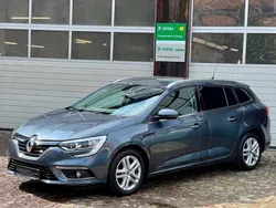 Grau Gebraucht 2018 Renault Mégane IV LIMITED Limousine | 11.300 € (Fairer Preis)