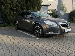 Grau Gebraucht 2009 Opel Insignia Innovation Kombi | 5.400 € (Etwas zu teuer)