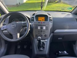 Silber Gebraucht 2005 Opel Zafira SUV | 2.000 € (Fairer Preis)