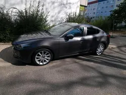 Grau Gebraucht 2017 Mazda 3 Limousine | 17.490 € (Etwas zu teuer)
