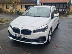 Weiß Gebraucht 2019 BMW 218 Gran Tourer Van / Kleinbus | 18.900 € (Fairer Preis)