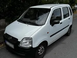 Weiß Gebraucht 2002 Opel Agila S Kleinwagen | 2.000 € (Etwas zu teuer)
