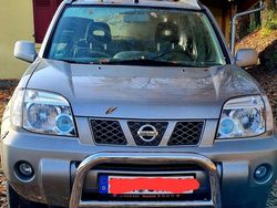 Grau Gebraucht 2004 Nissan X-Trail SUV | 4.800 € (Fairer Preis)