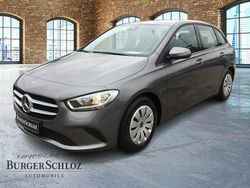 Metalliclack mountaingrau Gebraucht 2019 Mercedes B200 Van / Kleinbus | 18.400 € (Fairer Preis)
