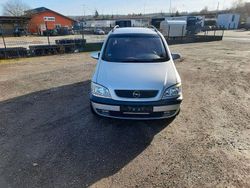 Silber Gebraucht 2002 Opel Zafira Comfort Van / Kleinbus | 1.500 € (Fairer Preis)