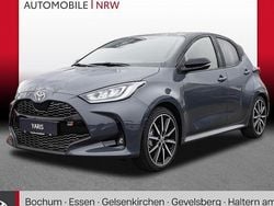Grau Gebraucht 2025 Toyota Yaris Hybrid Sport Limousine | 29.279 € (Guter Preis)