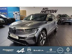 Schwarz Gebraucht 2024 Renault Mégane Techno Limousine | 33.990 € (Fairer Preis)