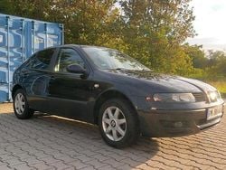 Schwarz Gebraucht 2003 Seat Leon Kleinwagen | 1.700 €