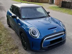 Blau Gebraucht 2023 Mini Cooper SE Classic Kleinwagen | 21.000 € (Fairer Preis)