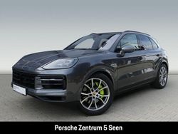 Grau Gebraucht 2024 Porsche Cayenne SUV | 95.900 € (Superpreis)