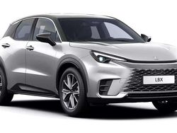 Platinsilber/schwarz Neu 2025 Lexus LBX SUV | 37.790 € (Etwas zu teuer)