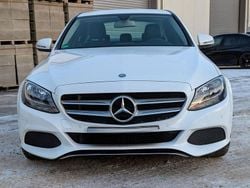 Weiß Gebraucht 2016 Mercedes C180 Avantgarde Limousine | 18.999 € (Superpreis)