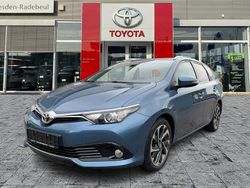 Blue metallic Gebraucht 2016 Toyota Auris Touring Sports Design Kombi | 14.990 € (Etwas zu teuer)