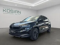 Blackmagic perleffekt Neu 2025 Skoda Karoq SportLine SUV | 45.890 € (Teuer)
