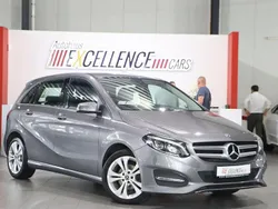 Grau Gebraucht 2018 Mercedes B180 Urban Van / Kleinbus | 16.400 € (Fairer Preis)