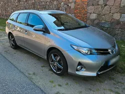 Grau Gebraucht 2013 Toyota Auris Touring Sports Kombi | 9.440 € (Fairer Preis)