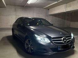 Grau Gebraucht 2013 Mercedes E220 Limousine | 15.500 € (Etwas zu teuer)