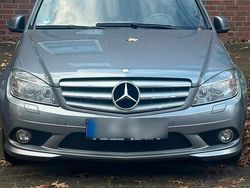 Grau Gebraucht 2009 Mercedes C350 Limousine | 10.950 € (Teuer)