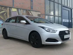 Silber Gebraucht 2015 Hyundai i40 Classic Kombi | 10.990 € (Fairer Preis)