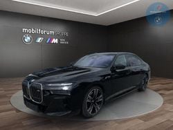 Schwarz Gebraucht 2024 BMW M760e M Sport Limousine | 109.910 € (Superpreis)