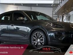 Vulkangrau Gebraucht 2024 Porsche Macan 4 Electric SUV | 78.900 € (Guter Preis)
