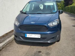 Blau Gebraucht 2017 Ford Courier Van / Kleinbus | 5.900 €