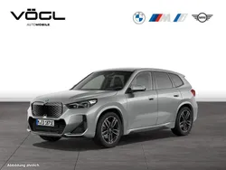 Silber Gebraucht 2024 BMW iX1 Luxury Line SUV | 43.790 € (Superpreis)