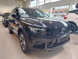Schwarz Neu 2025 Volvo XC40 Plus SUV | 44.590 € (Fairer Preis)