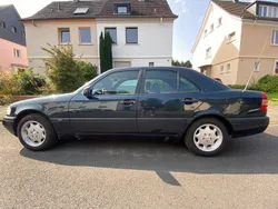 Blau Gebraucht 1996 Mercedes C180 Classic Limousine | 2.900 € (Fairer Preis)