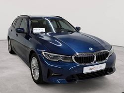 Phytonicblau metallic Gebraucht 2022 BMW 320e Sport Line Kombi | 29.390 € (Fairer Preis)
