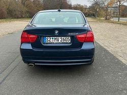 Blau Gebraucht 2011 BMW 320 Lifestyle Limousine | 6.000 € (Guter Preis)