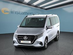 Silber Gebraucht 2025 Mercedes V220 Van / Kleinbus | 71.149 €