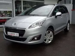 Silber Gebraucht 2016 Peugeot 5008 Allure Van / Kleinbus | 11.900 € (Teuer)