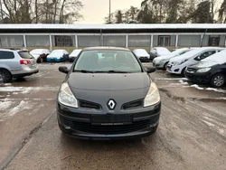 Schwarz Gebraucht 2008 Renault Clio II Limousine | 2.990 € (Etwas zu teuer)