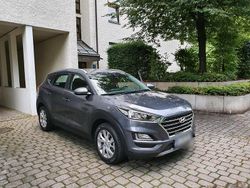 Grau Gebraucht 2018 Hyundai Tucson SUV | 15.200 € (Fairer Preis)