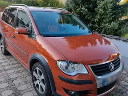 Orange Gebraucht 2008 VW Touran Van / Kleinbus | 5.000 € (Etwas zu teuer)