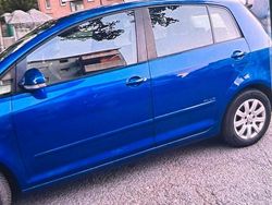 Blau Gebraucht 2005 VW Golf IV Kleinwagen | 3.500 €