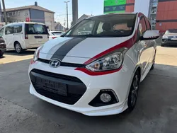 Weiß Gebraucht 2015 Hyundai i10 Sport Kleinwagen | 7.790 € (Guter Preis)