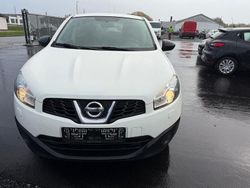 Weiß Gebraucht 2013 Nissan Qashqai Visia SUV | 5.500 € (Guter Preis)