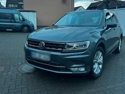 Silber Gebraucht 2017 VW Tiguan Highline SUV | 19.500 € (Superpreis)
