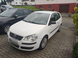 Weiß Gebraucht 2008 VW Polo Limousine | 1.300 € (Guter Preis)