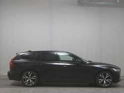 Schwarz Gebraucht 2019 Volvo V60 R-Design Kombi | 17.980 € (Guter Preis)