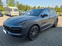 Grau Gebraucht 2019 Porsche Cayenne Turbo SUV | 86.600 € (Teuer)