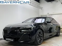 Black sapphire metallic Gebraucht 2025 BMW M760e Executive Limousine | 134.489 €