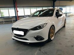 Weiß Gebraucht 2016 Mazda 3 Nakama Limousine | 4.200 €