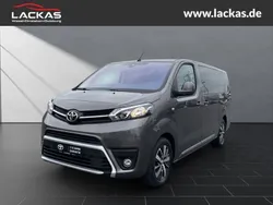Grau Gebraucht 2024 Toyota Proace Verso Plus Kombi | 38.290 € (Fairer Preis)