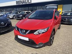 Rot Gebraucht 2015 Nissan Qashqai 360º SUV | 14.990 € (Etwas zu teuer)
