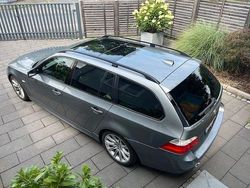 Grau Gebraucht 2007 BMW 525 Advantage Kombi | 9.800 €