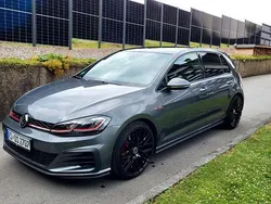 Grau Gebraucht 2018 VW Golf VII GTI Limousine | 24.200 € (Fairer Preis)